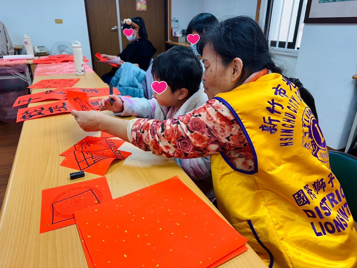 LINE_ALBUM_20250122楊老師帶畫春聯_250123_69.jpg